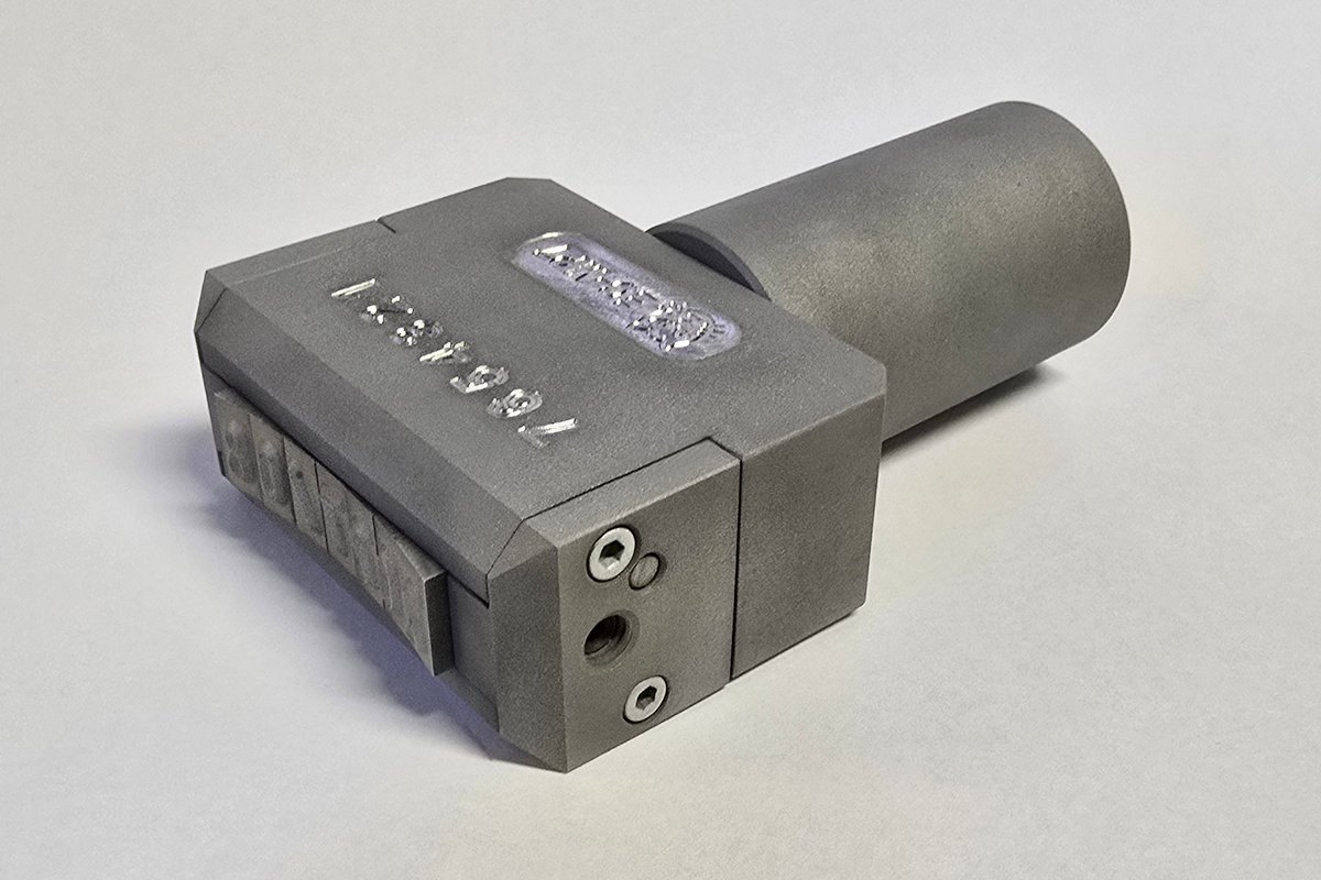 Marcatore curvo per anelli